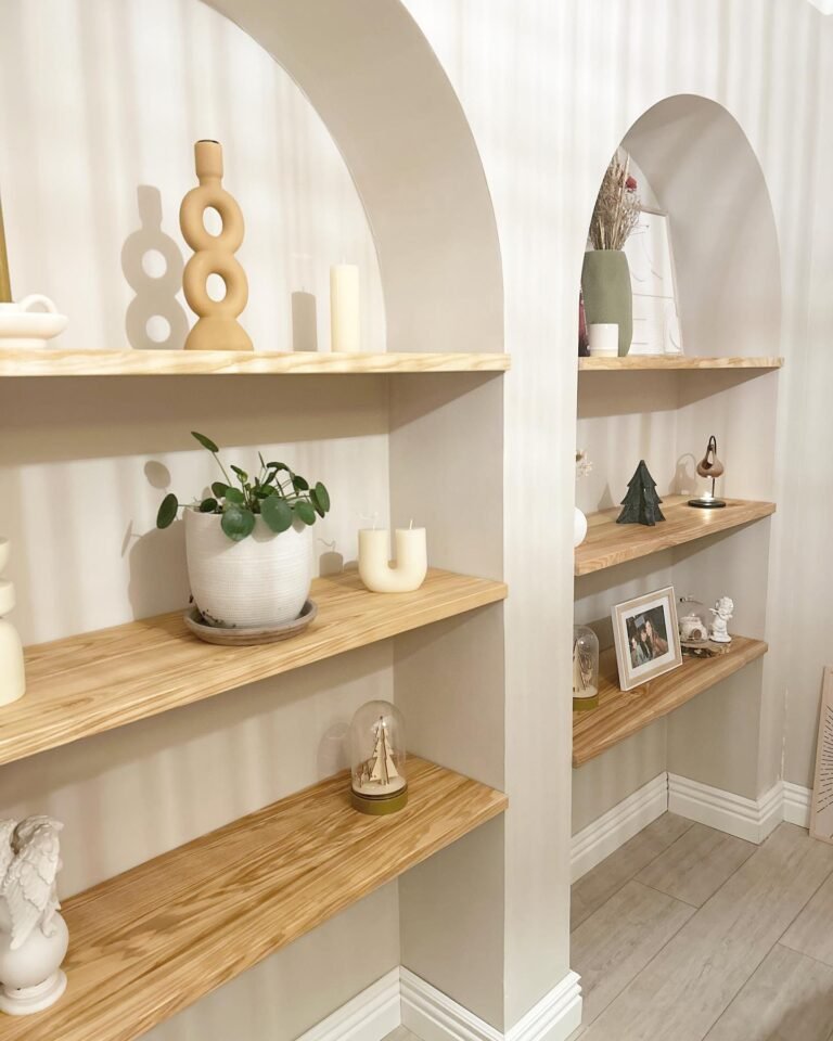 Arches et étagères en frêne — Atelier Löwe