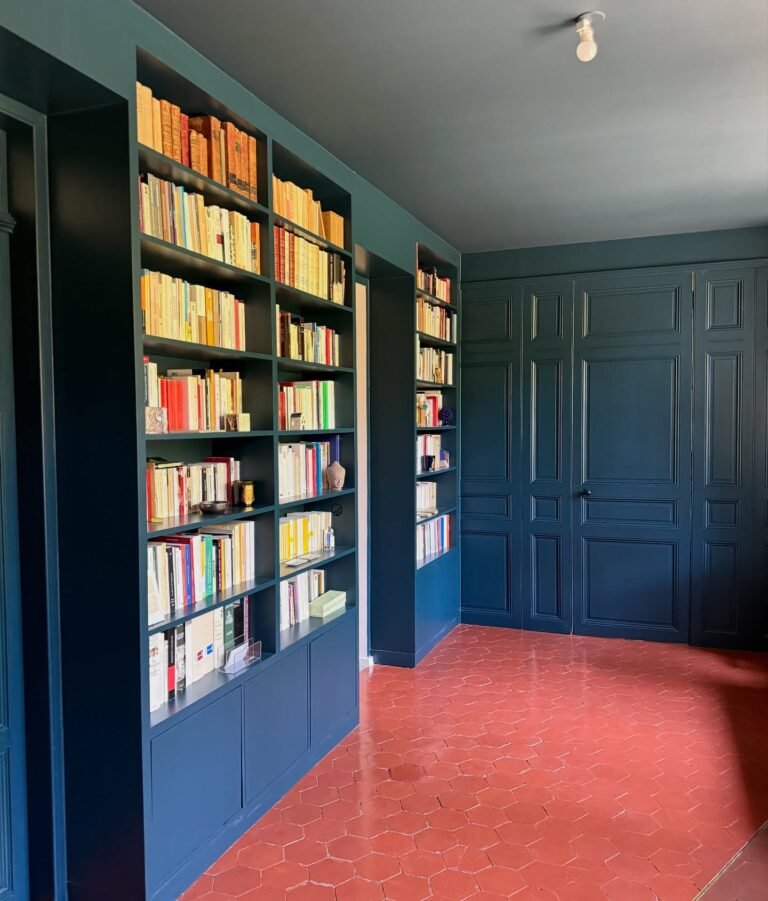 Bibliothèque peinte à Saint-Cyprien