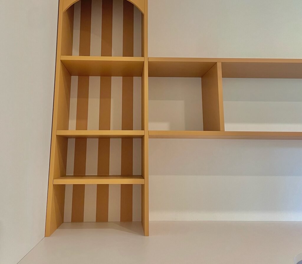 Bureau et étagères — Atelier Löwe — photo 3