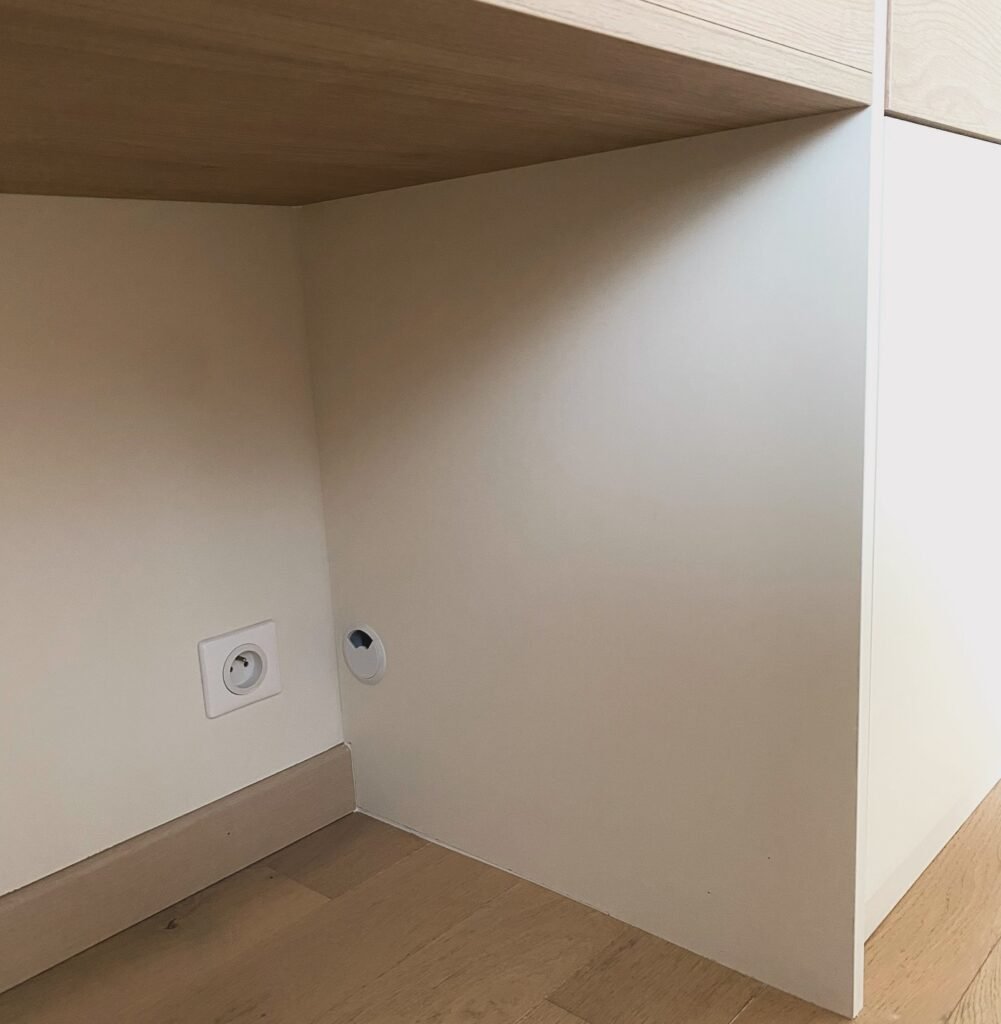 Bureau et touche pop — Atelier Löwe — photo 3