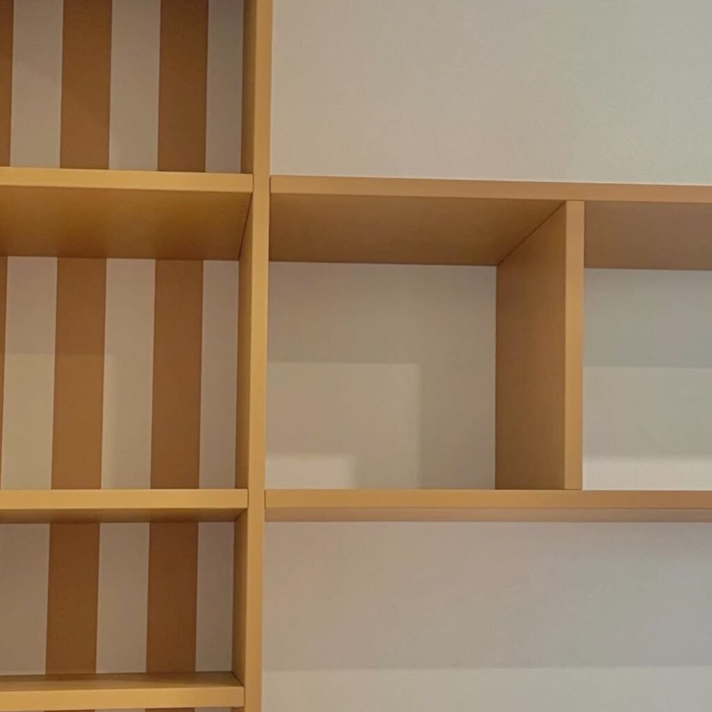 Bureau et étagères sur mesure — photo 3