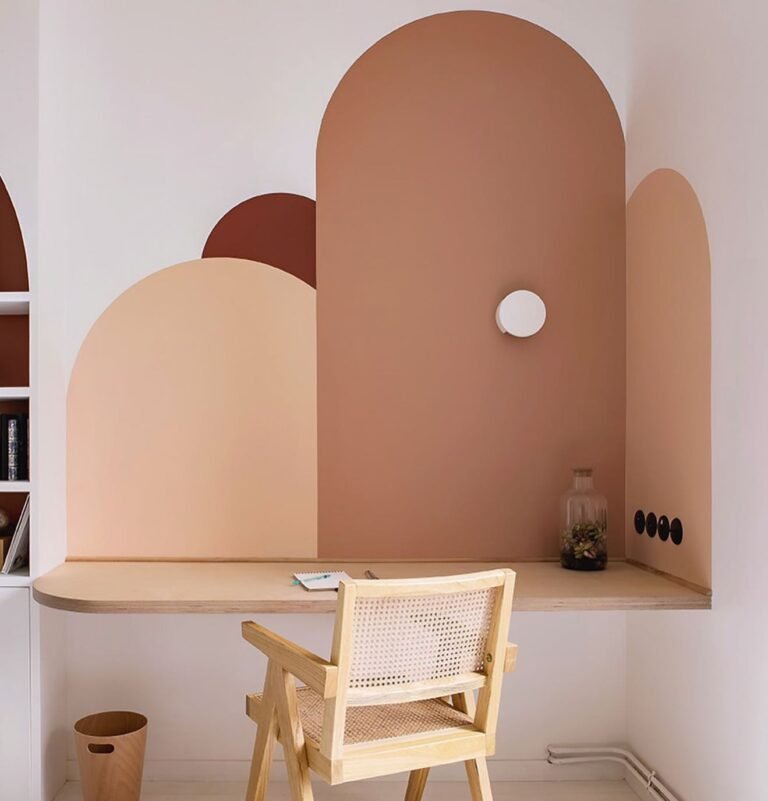 Bureau suspendu arrondi — Atelier Löwe