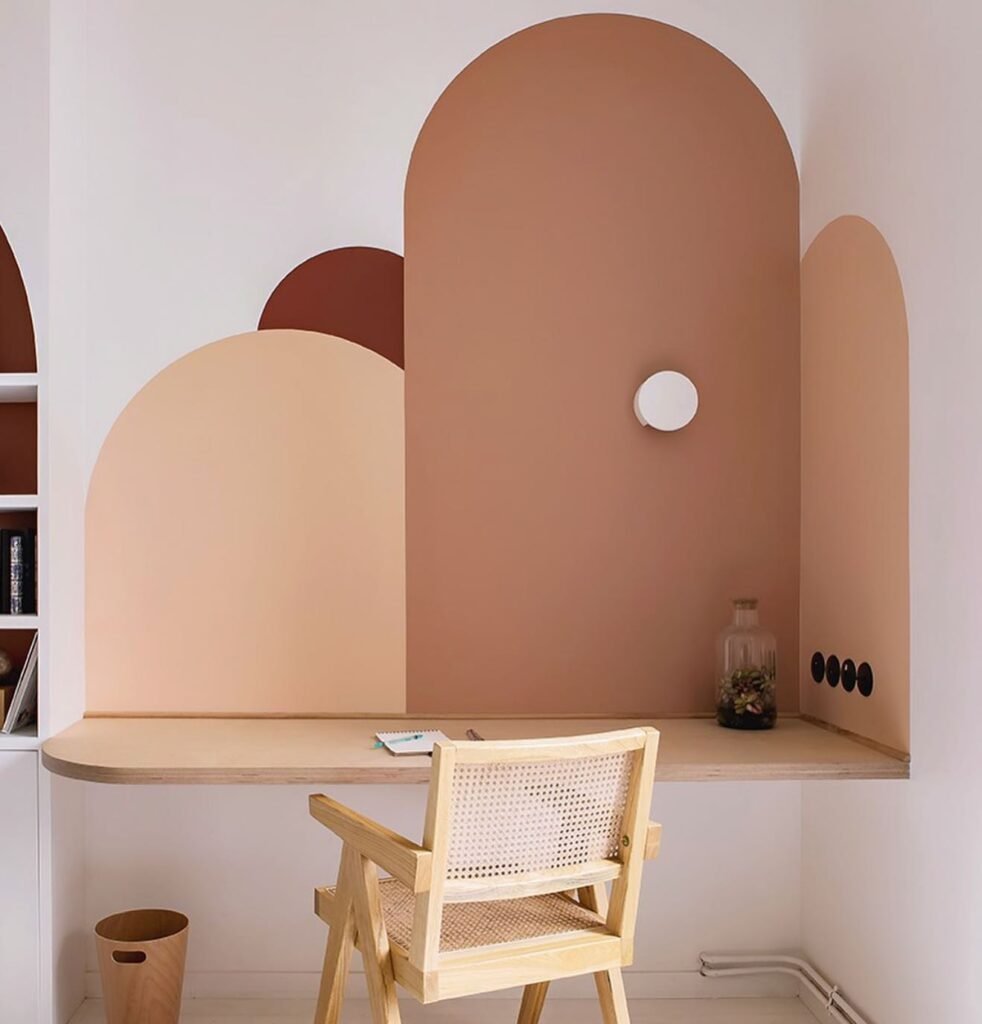 Bureau suspendu arrondi — Atelier Löwe — photo 1