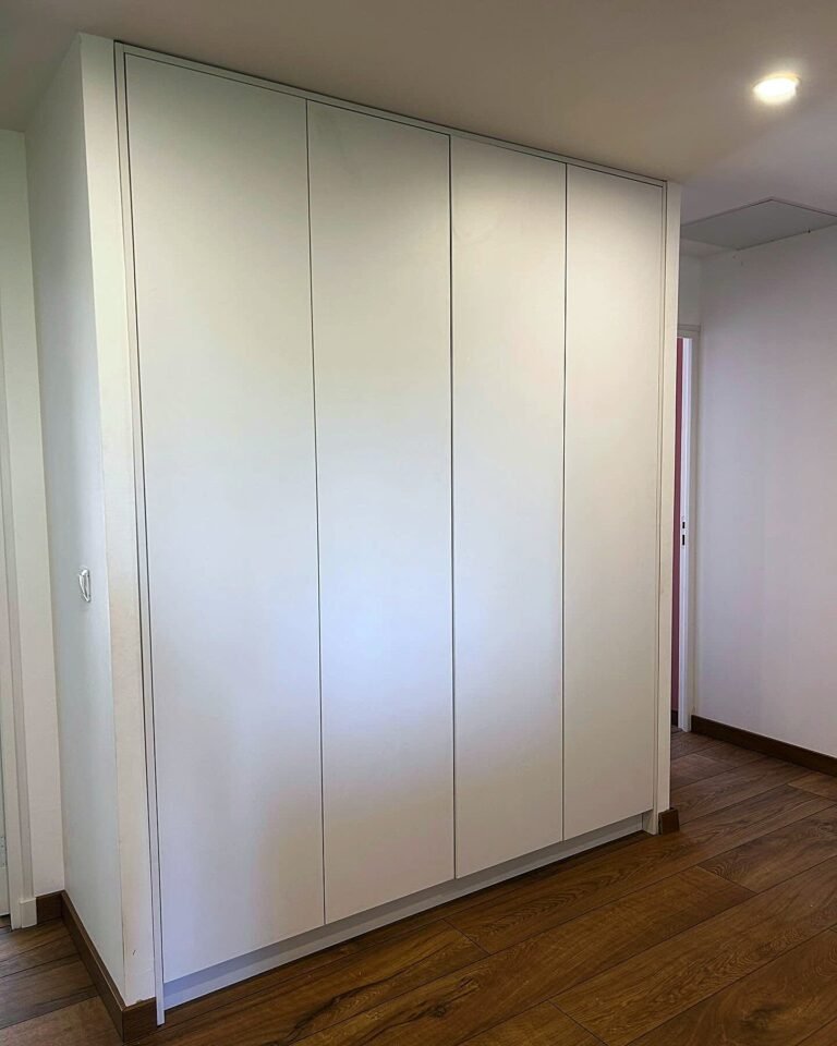 Dressing blanc mat — Atelier Löwe