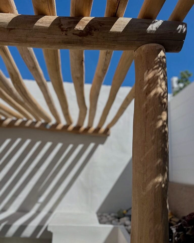 Pergola en acacia flotté