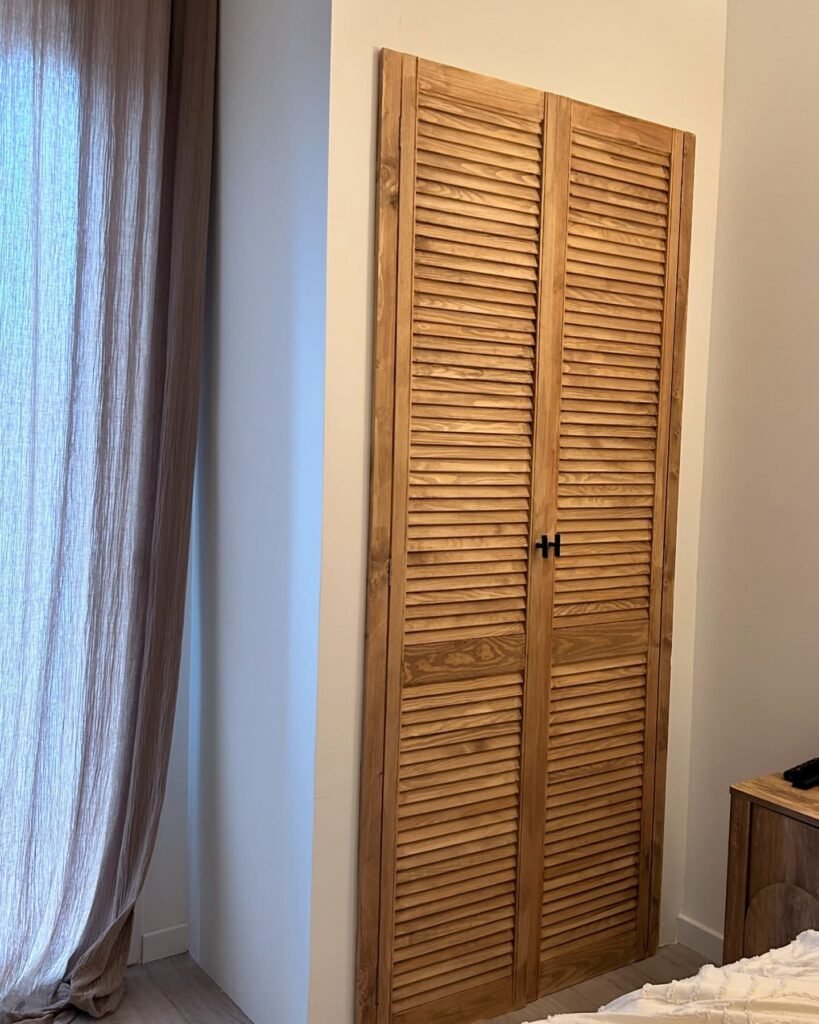 Persiennes en bois massif — Atelier Löwe — photo 2