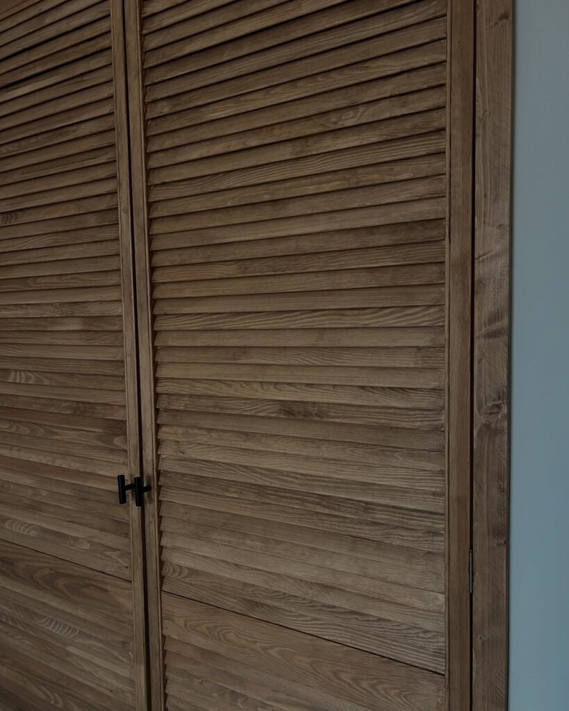 Persiennes en chêne — Atelier Löwe — photo 1