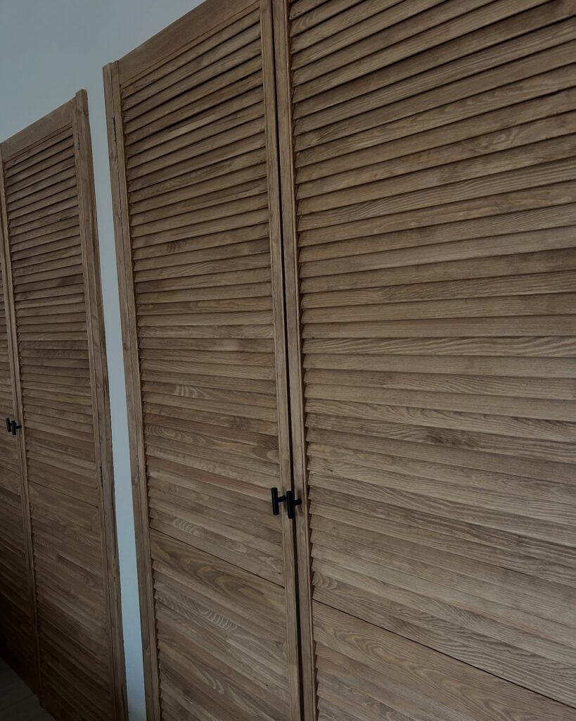 Persiennes en chêne — Atelier Löwe — photo 2