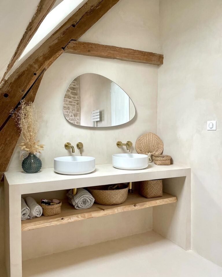Salle de bain béton et bois — Atelier Löwe