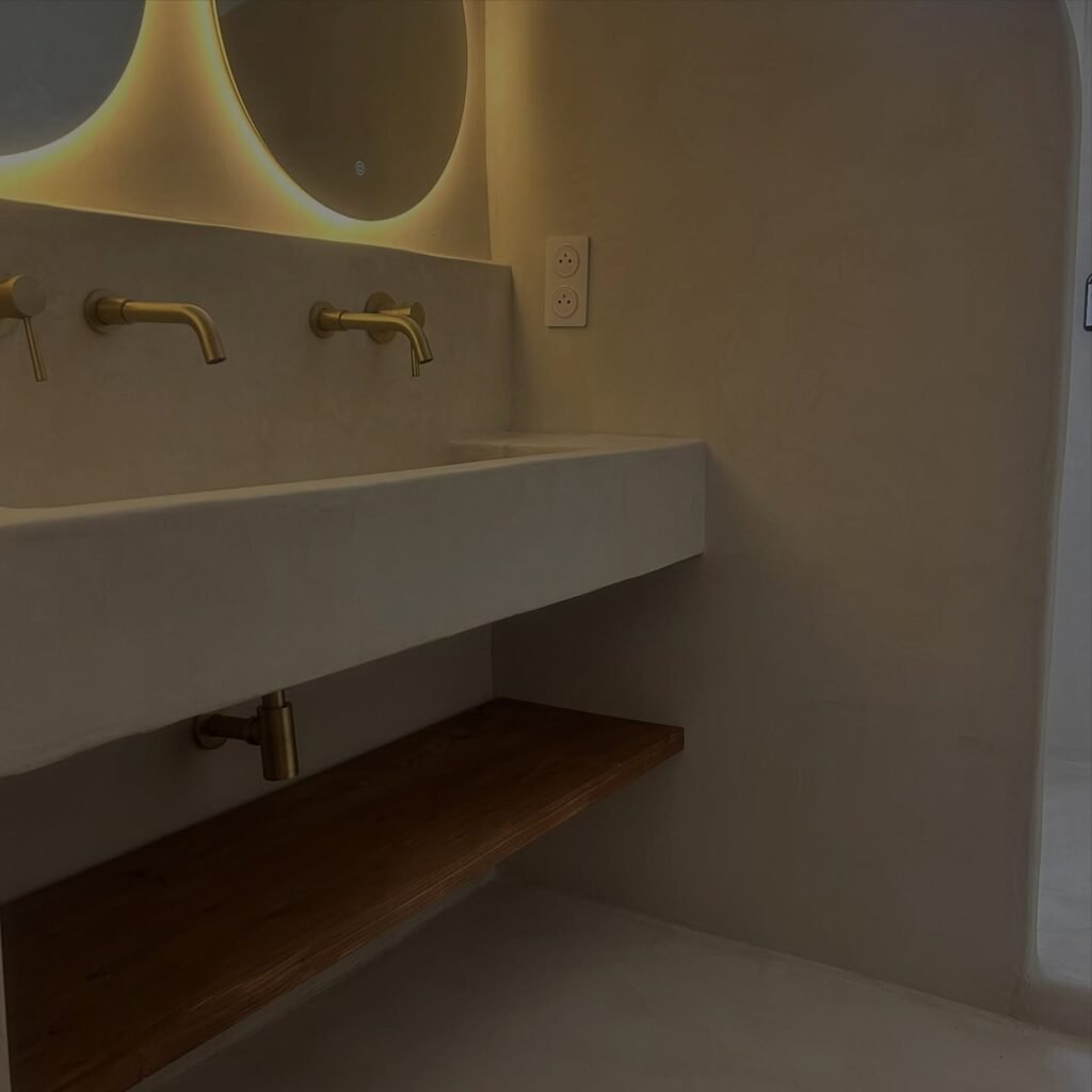 Salle de bain béton et bois massif — Atelier Löwe — photo 3