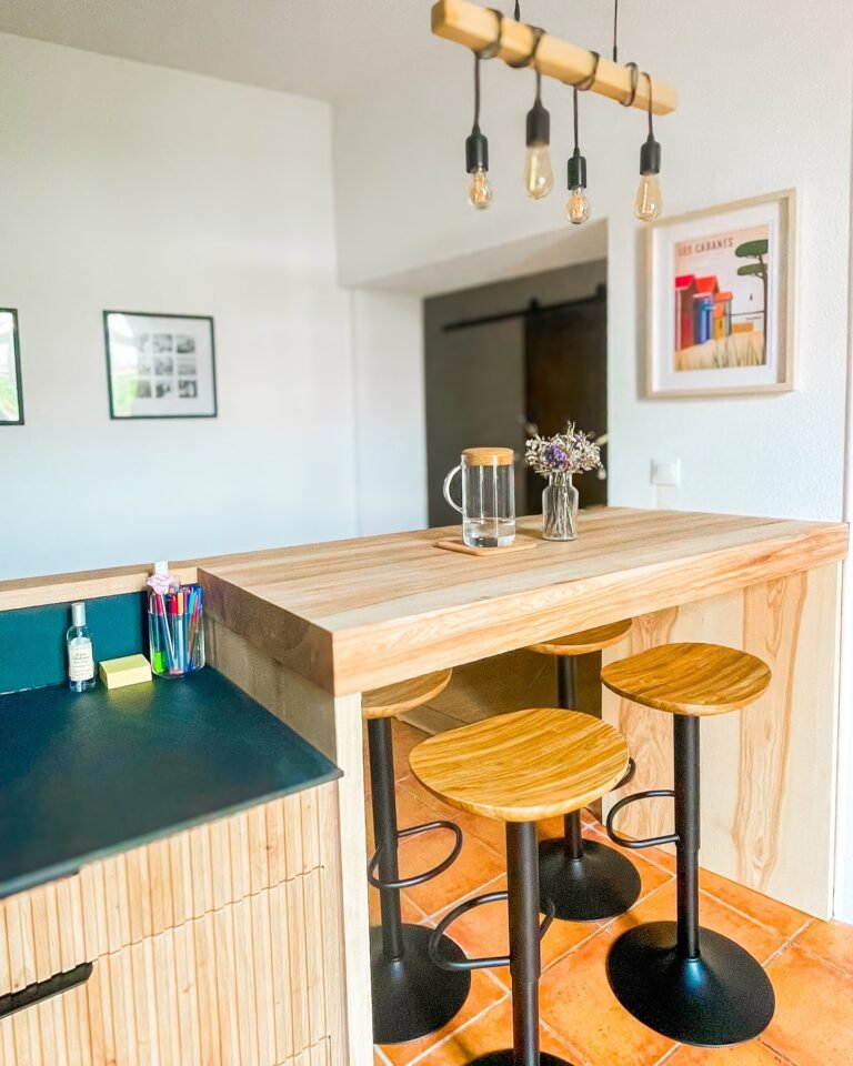Table bar en frêne — Atelier Löwe