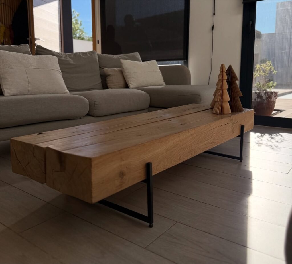 Table basse en poutres de chêne — photo 1