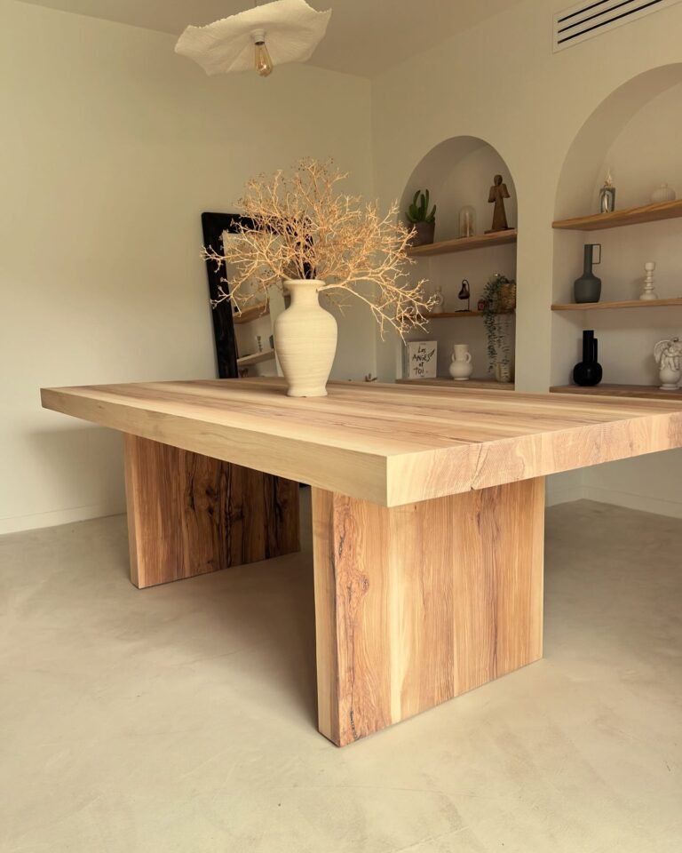 Table en frêne massif — Atelier Löwe